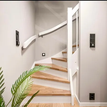 Апартаменты Townhouse - 700 Meters From Bryggen Берген